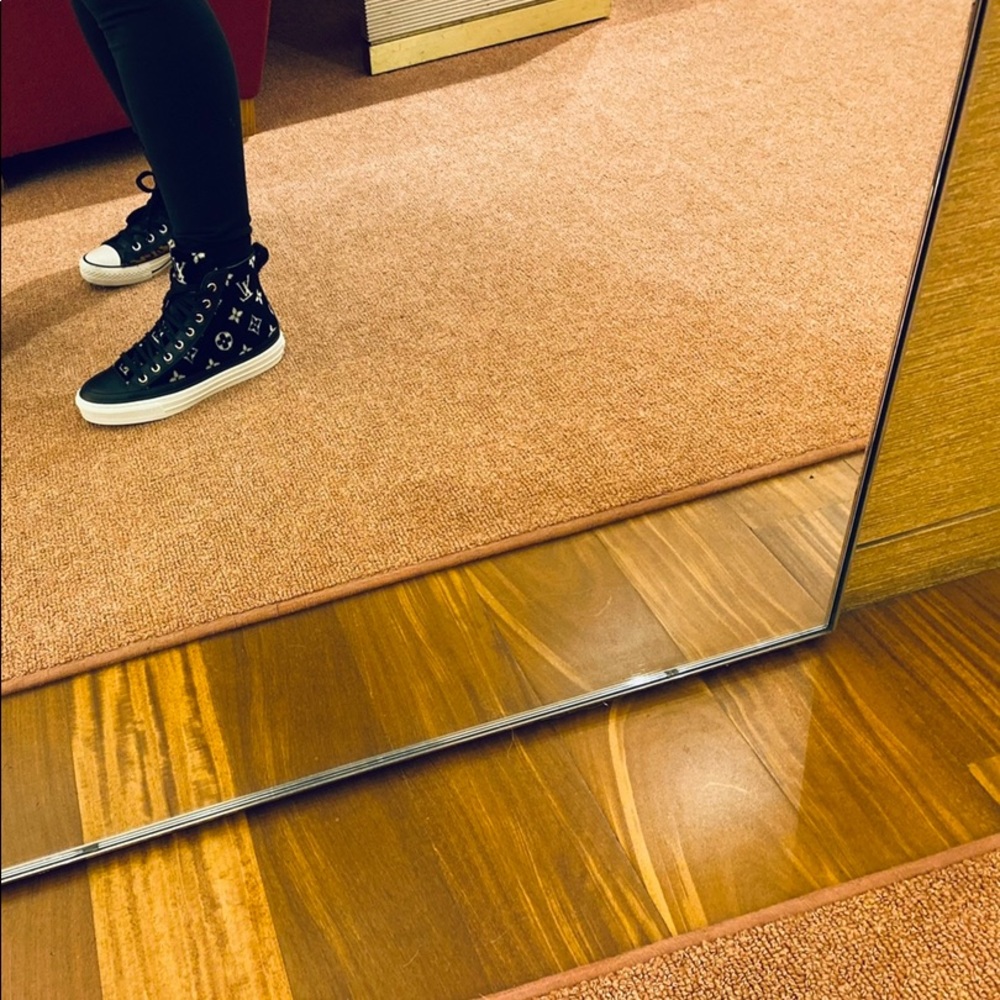 LOUIS VUITTON Stellar Sneaker Boot.Ordered them a size 6, but fit like a size 7. - Picture 2 of 3